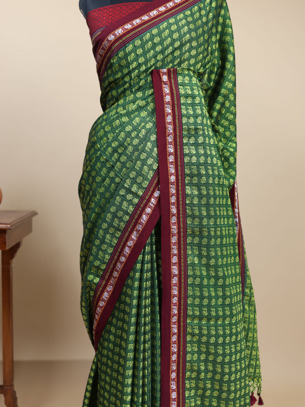 Gajmayuri Khun Saree