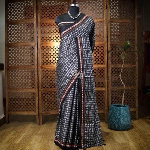 Gajmayuri Khun Saree