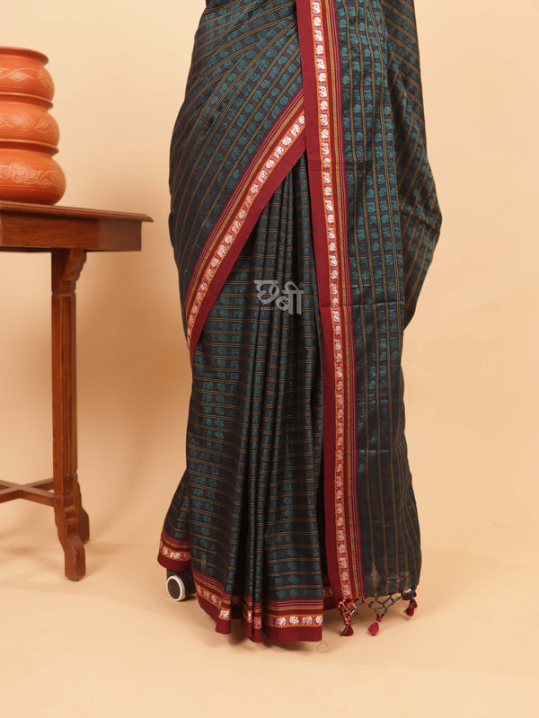 Gajmayuri Khun Saree