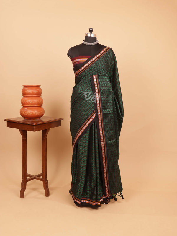 Gajmayuri Khun Saree