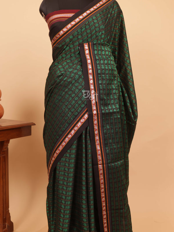 Gajmayuri Khun Saree