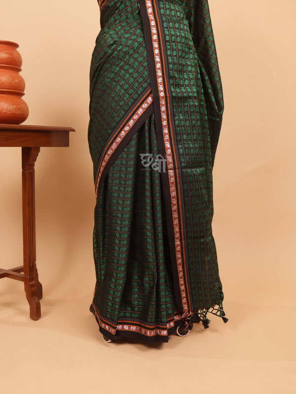 Gajmayuri Khun Saree